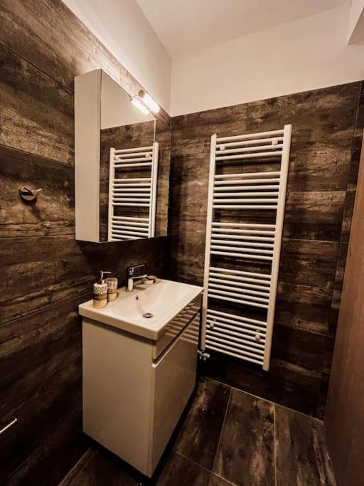 Escala Luxury Loft 2 In The Center &Free Parking Apartment Volos Ngoại thất bức ảnh